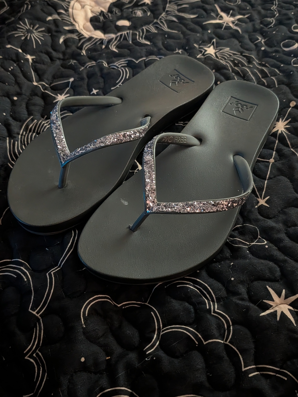 Reef Women's Black Flip Flops with Silver Glitter V-Straps